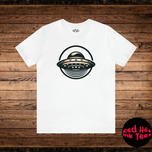 🛸 "Sleek Saucer: Minimalist UFO" Tee