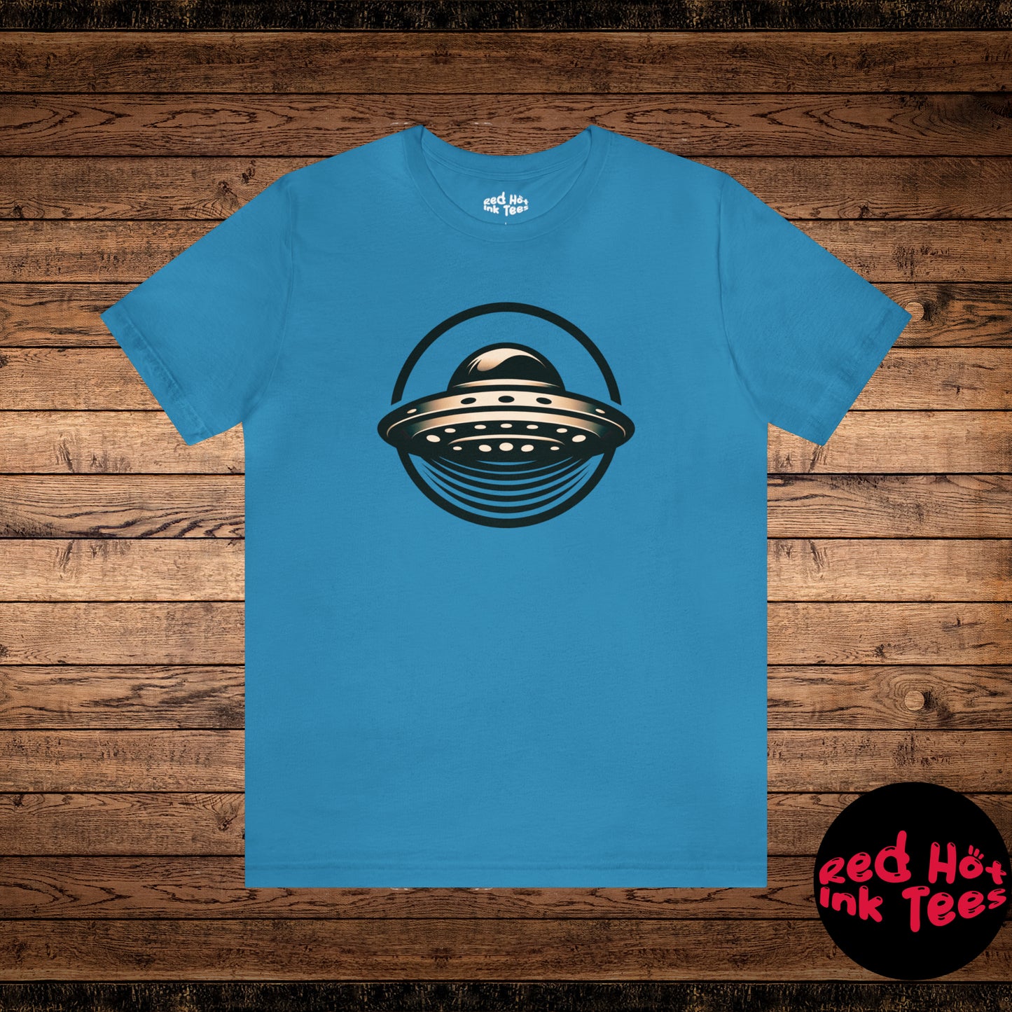 🛸 "Sleek Saucer: Minimalist UFO" Tee